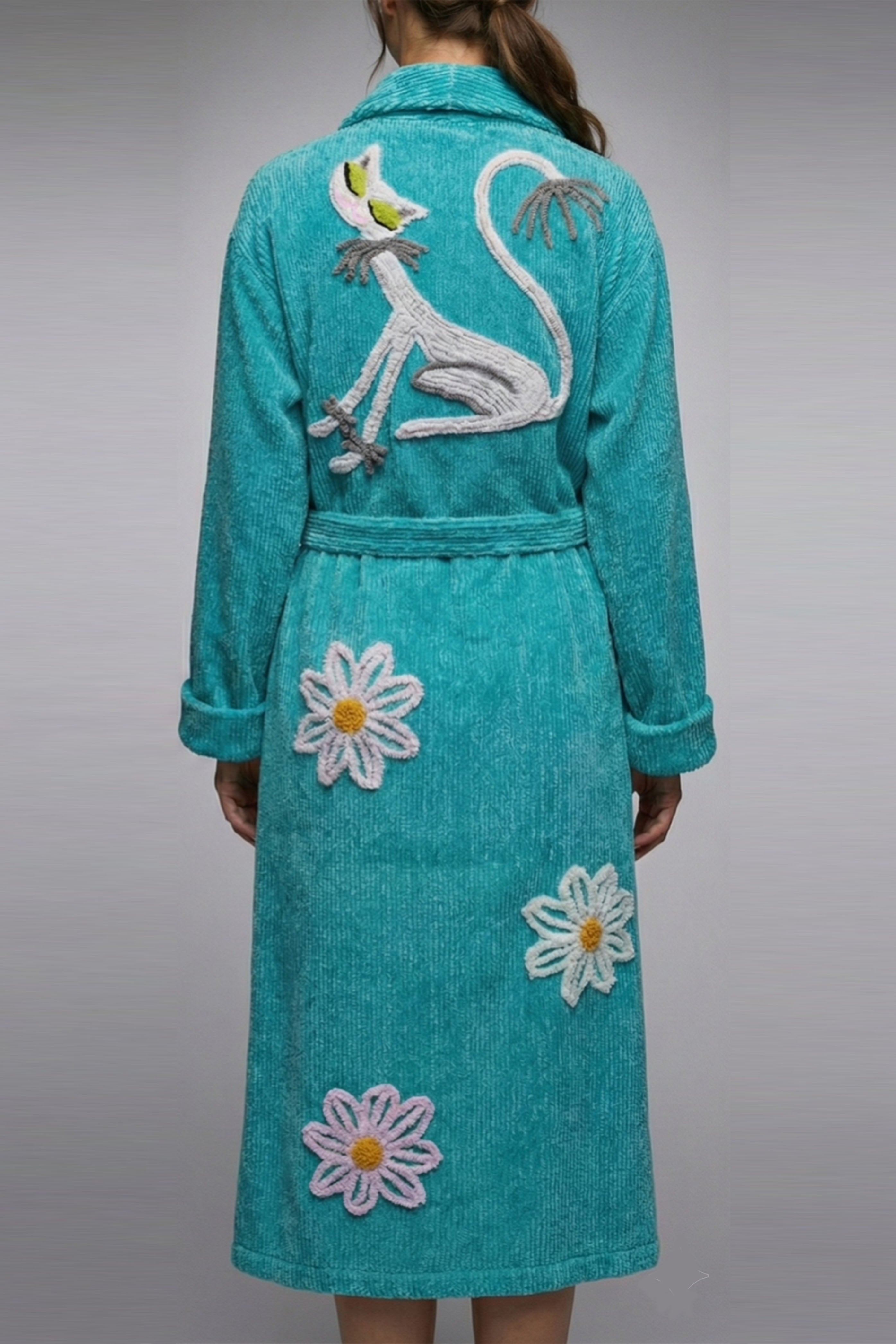 A Robe with a Cat-Titude "Diva Cat"