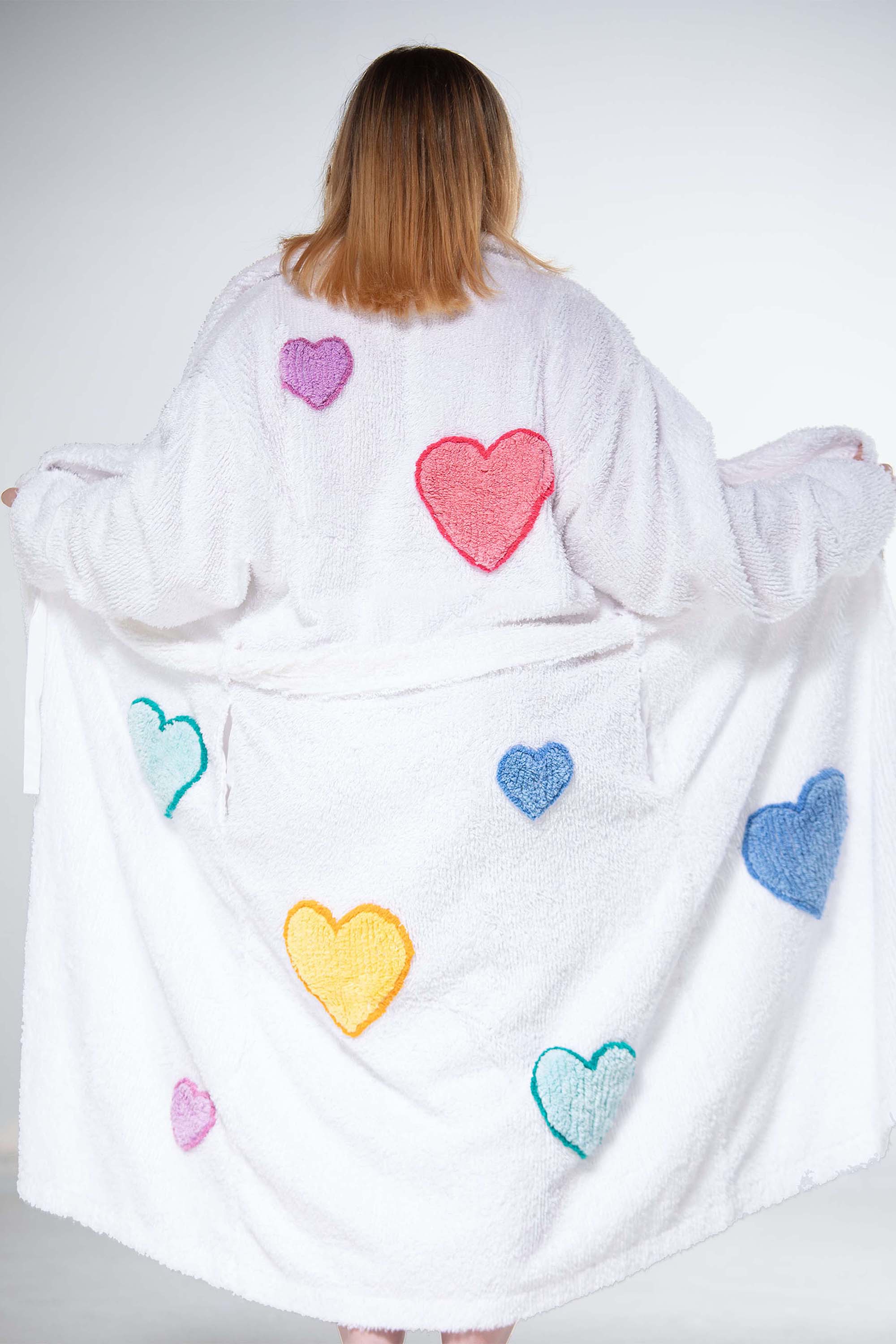 Heavenly “Hot Hearts” chenille bathrobe in white